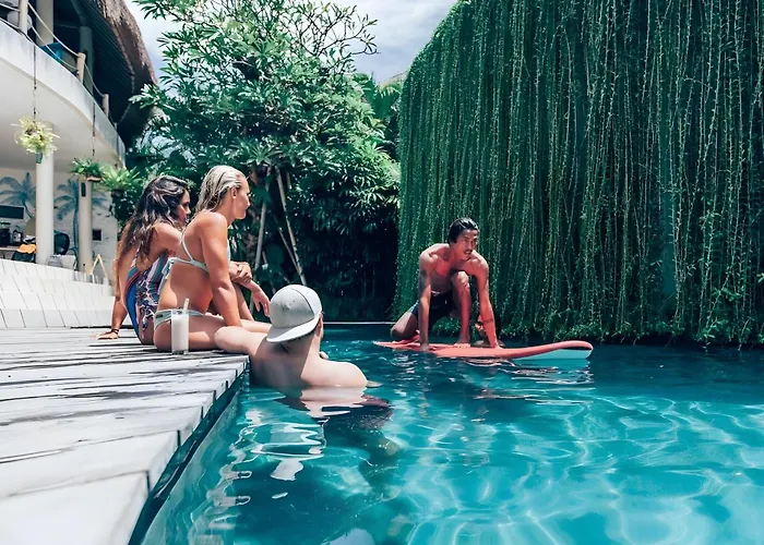 Kima Surf Camp Bali Чангу