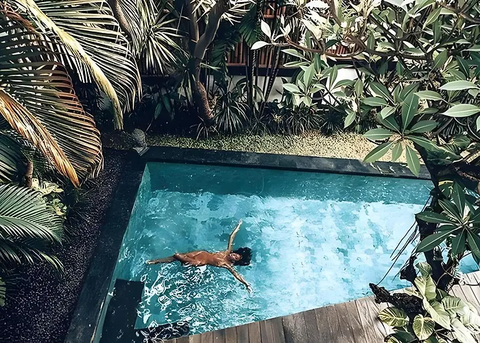 Kima Surf Camp Bali * Чангу