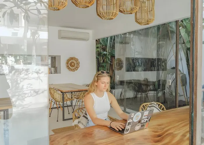 Хостел Kima Surf Camp Bali