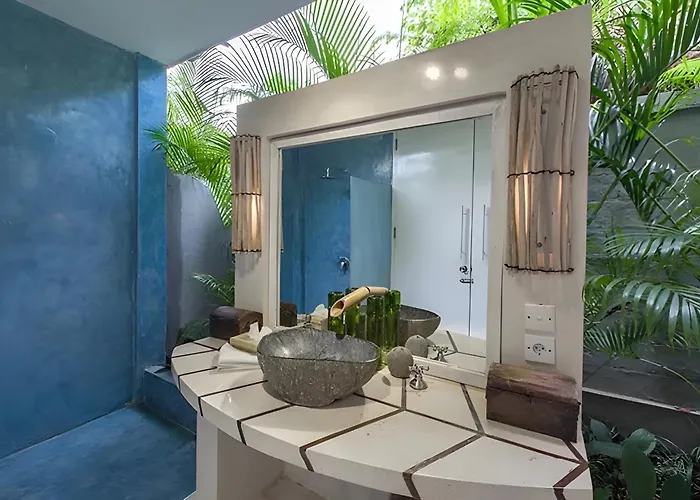 Kima Surf Camp Bali * Чангу