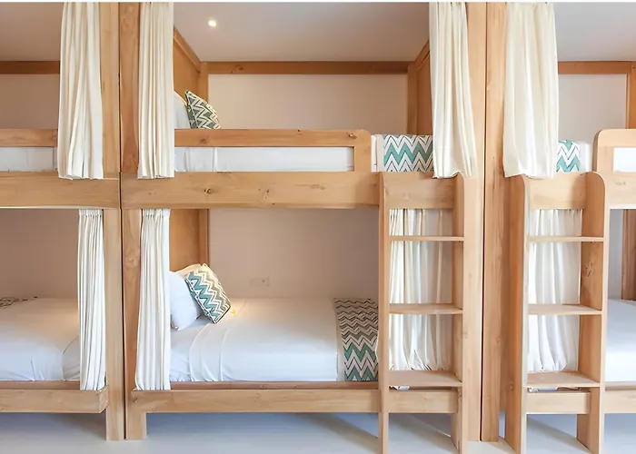 Kima Surf Camp Bali Хостел